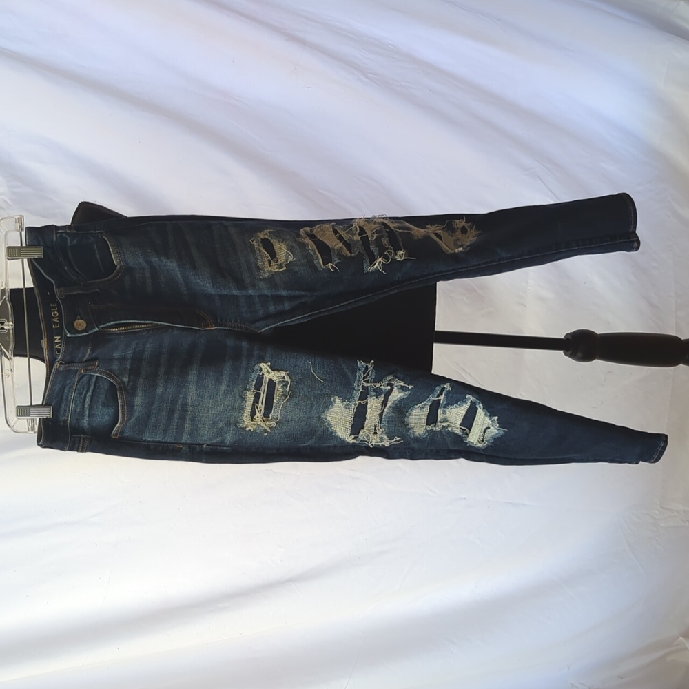 American eagle super stretch highrise distressed jeggings size 6 Like new